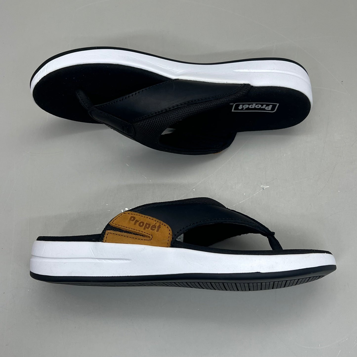 PROPET Easton Cushion Flip Flop Sandal Leather Men's Sz 8.5 M(D) Black MSV011P