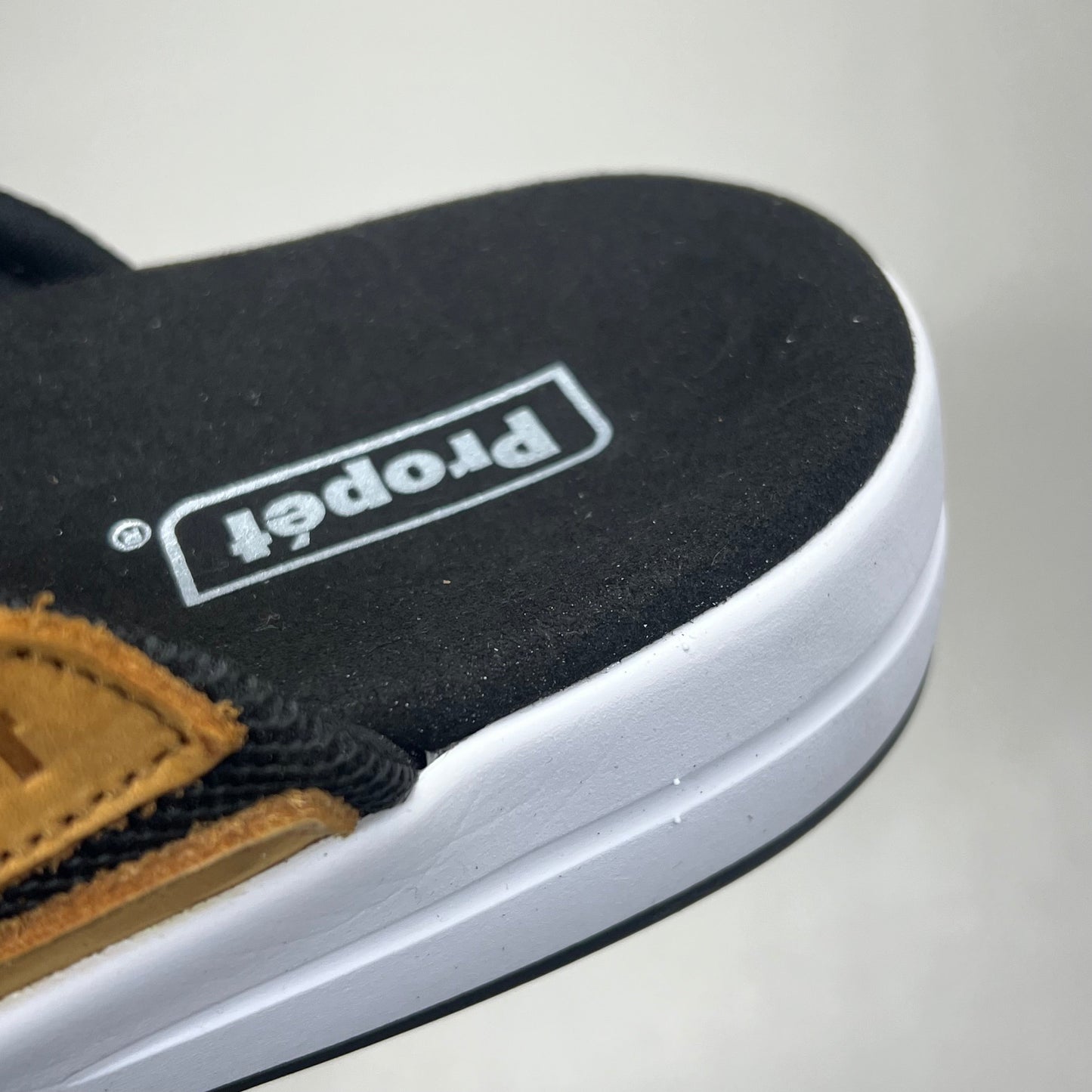 PROPET Easton Cushion Flip Flop Sandal Leather Men's Sz 8.5 M(D) Black MSV011P